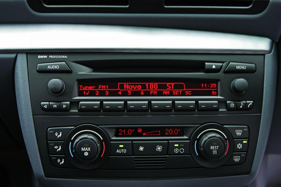  BMW 1-Series 5-Door 2005 года  (фото 94 из 187)